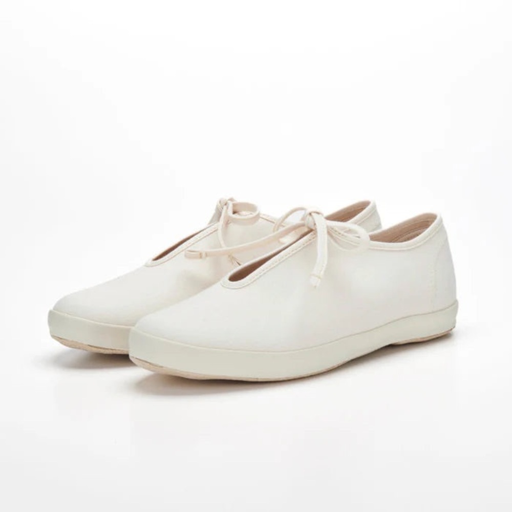Lite Prim Canvas Shoes by Moonstar Fine Vulcanized collection